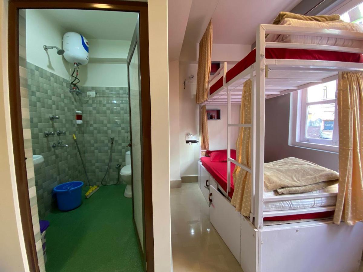 Хостел Tag Along Backpackers Гангток Экстерьер фото