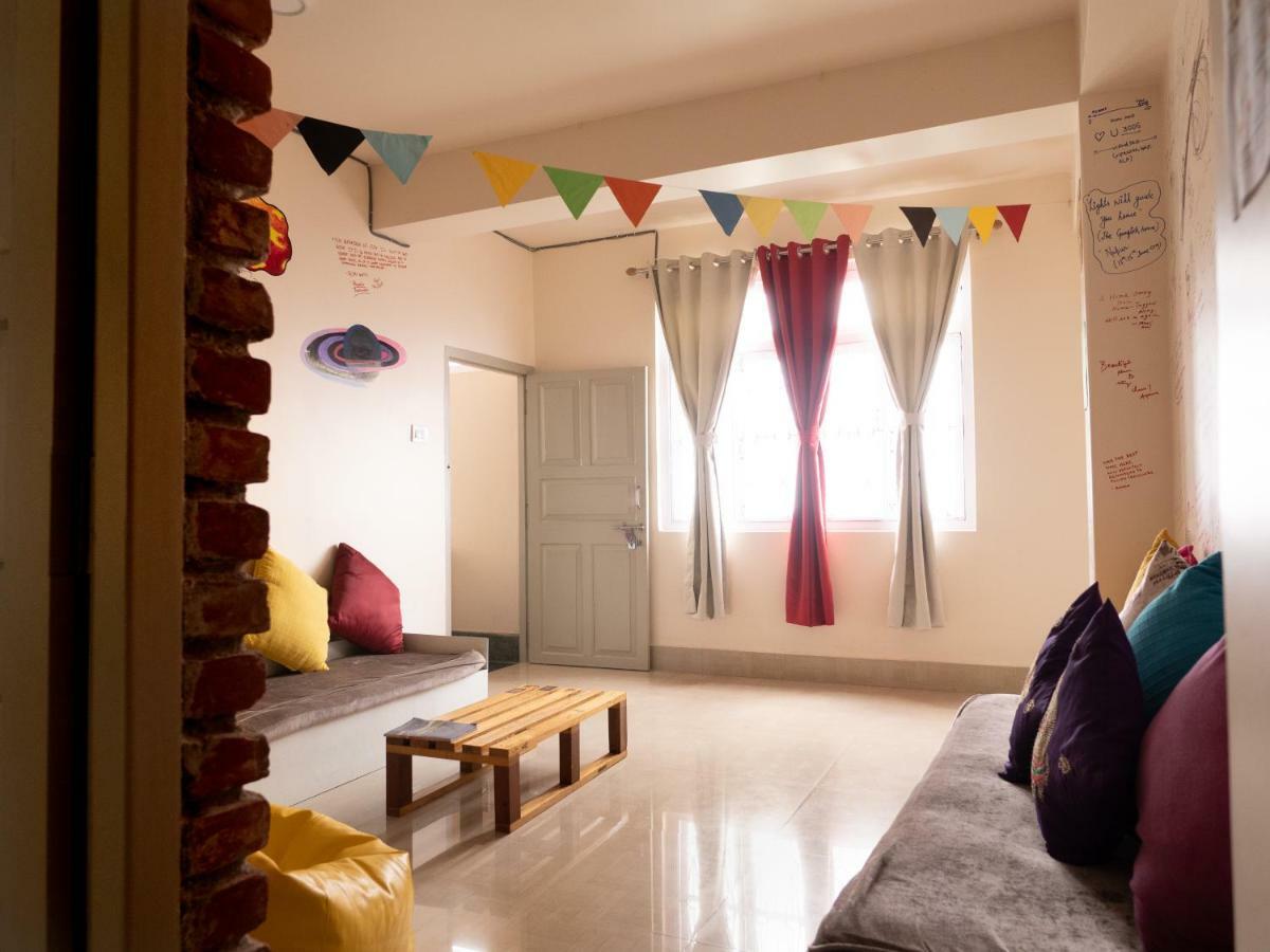 Хостел Tag Along Backpackers Гангток Экстерьер фото